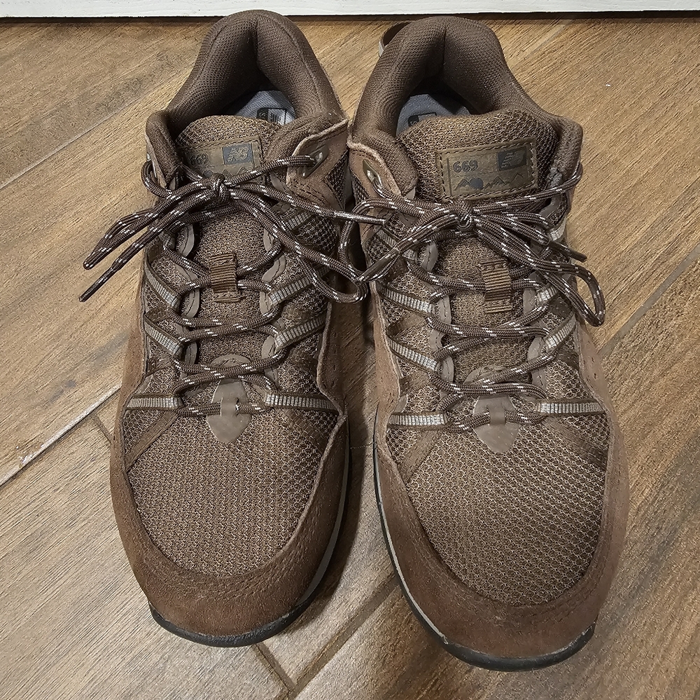 New Balance 669 Hiking Shoes Brown Mens 7.5 wide Gently Worn - Picture 3 of 8